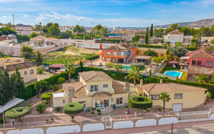 Villa - Resale - Algorfa - Castillo De Montemar