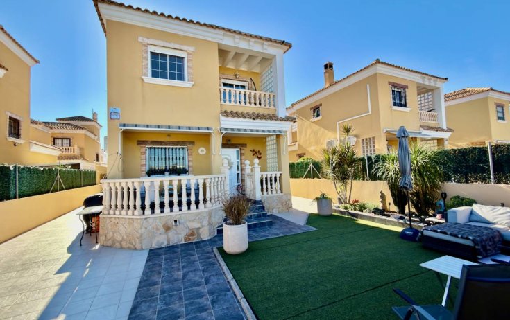 Villa - Resale - Guardamar del Segura - El Raso