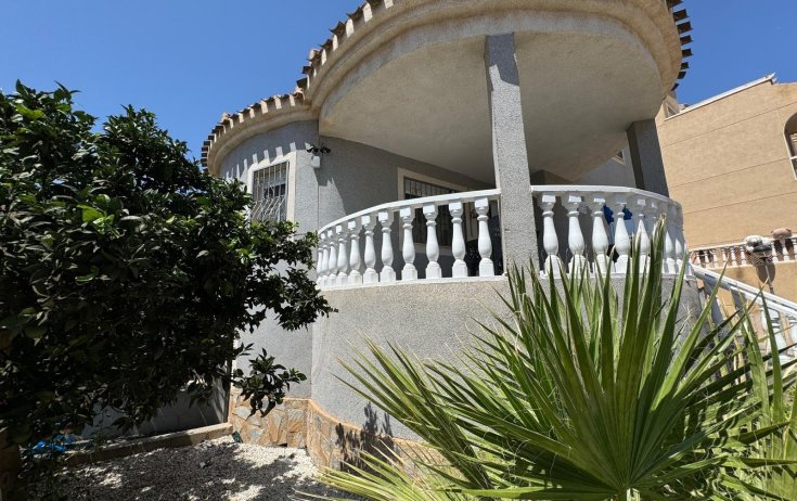 Villa - Resale - Orihuela Costa - Punta Prima