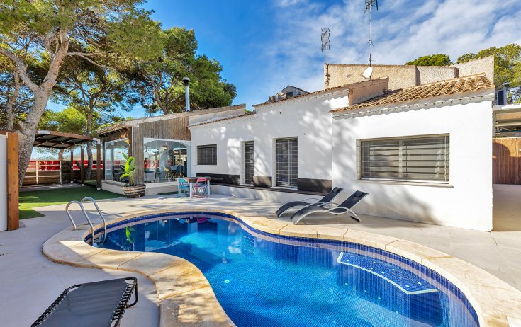Villa - Resale - Orihuela - Punta Prima