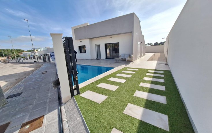 Villa - Resale - Pilar de la Horadada - Pinar de Campoverde