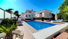 Villa - Resale - Torrevieja - ALG-28236