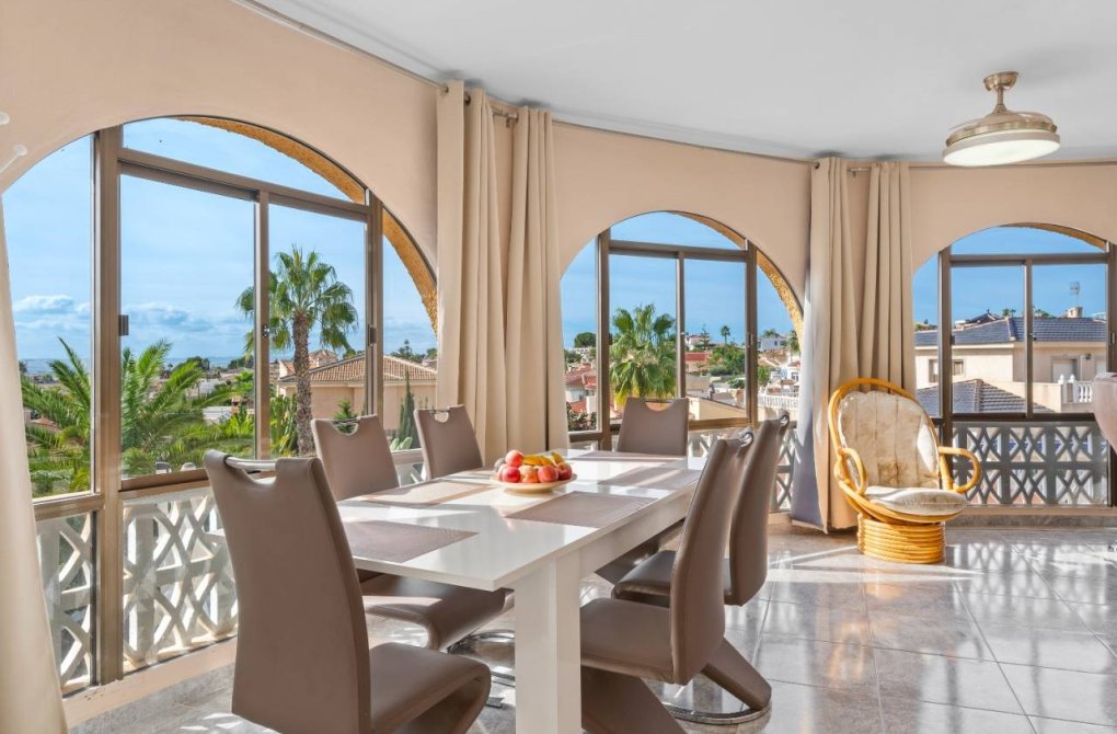 Вторичное жилье - Bилла - Ciudad Quesada