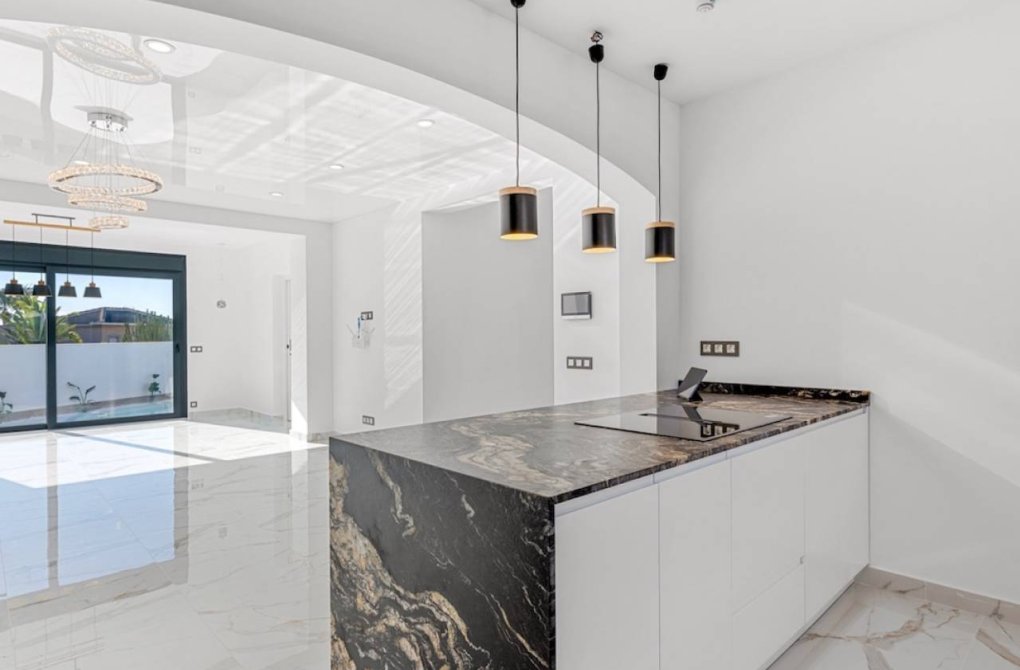 Вторичное жилье - Bилла - Ciudad Quesada