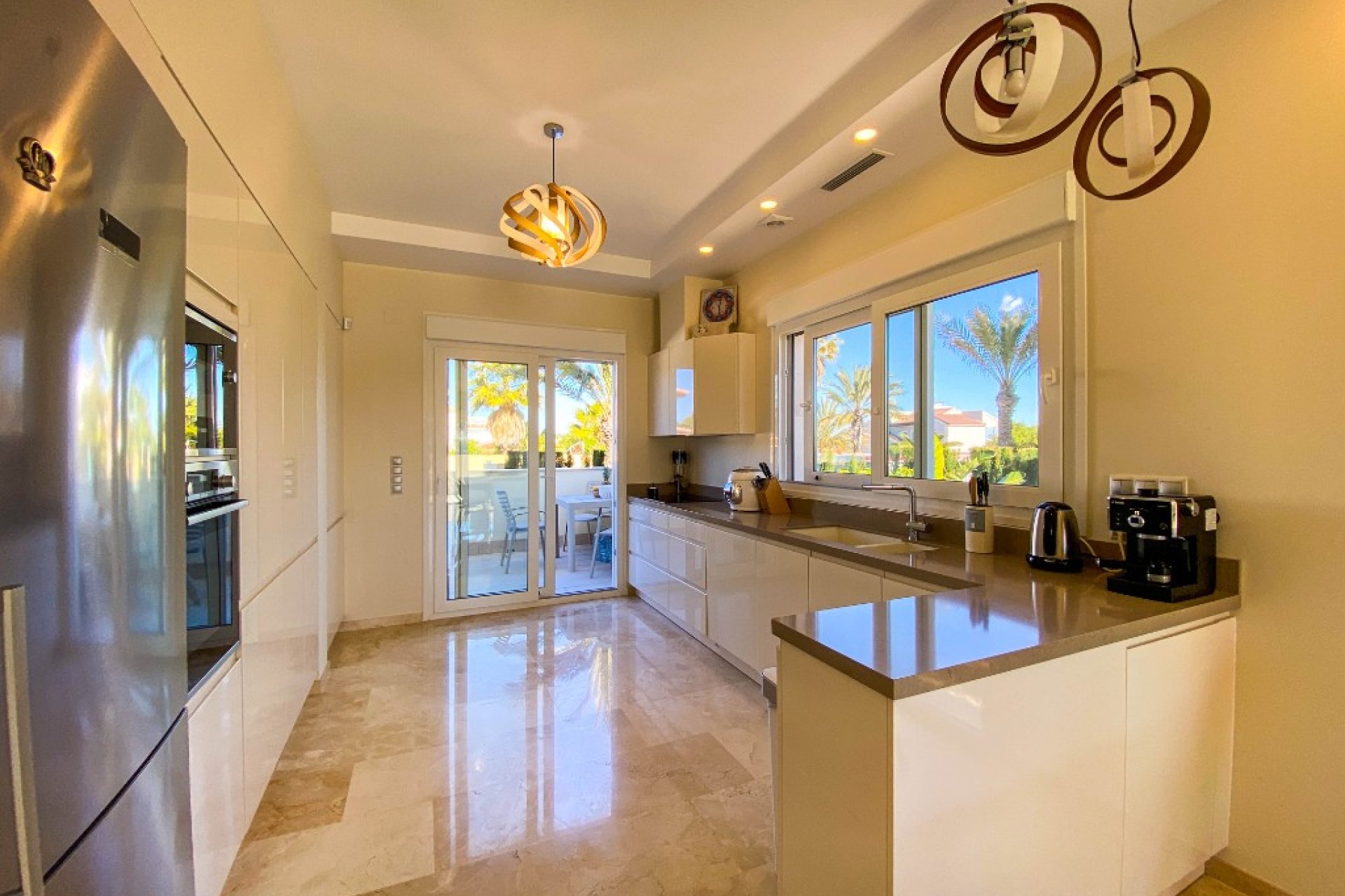 Вторичное жилье - Bилла - La Zenia