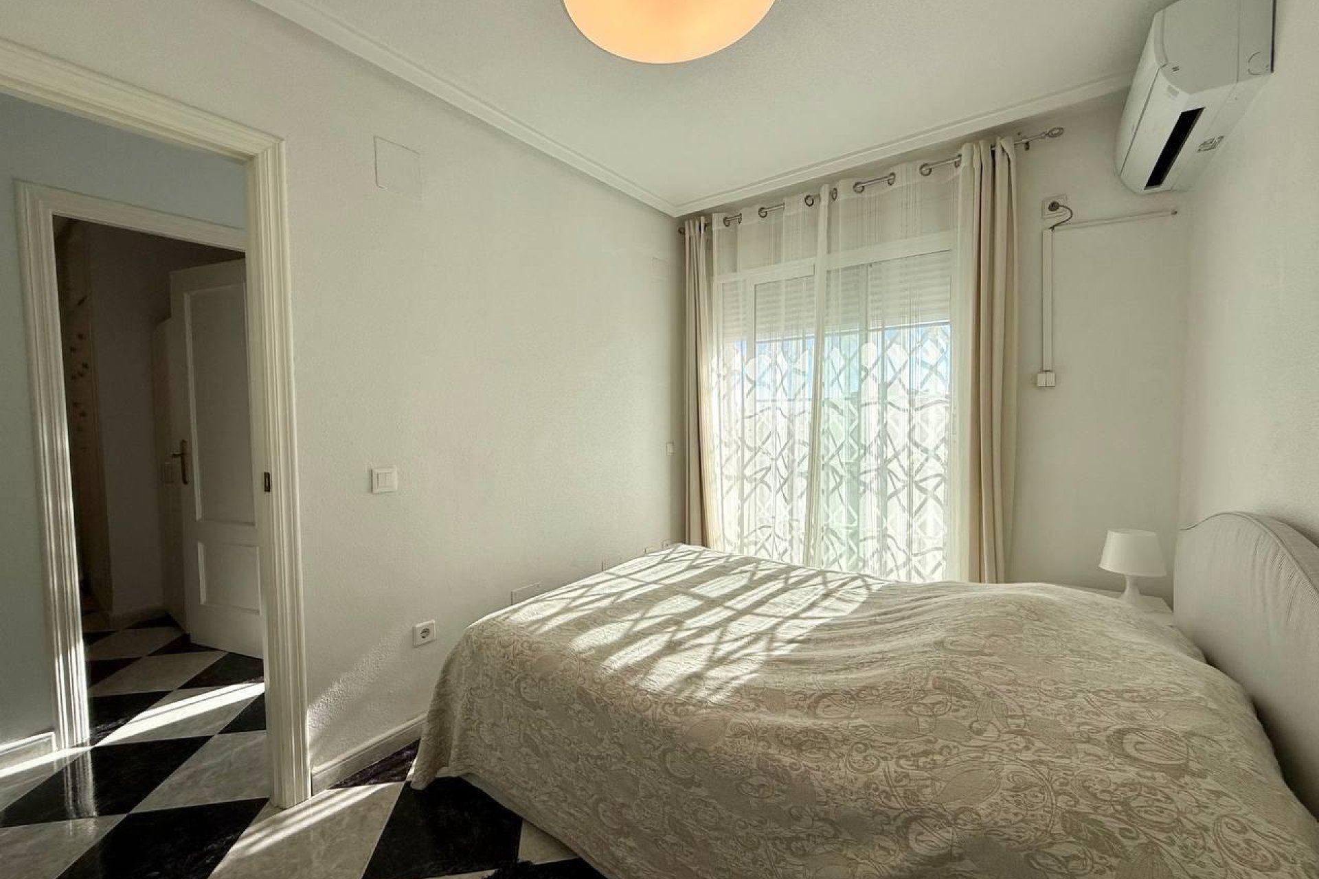 Вторичное жилье - Bилла - Orihuela Costa - Playa Flamenca