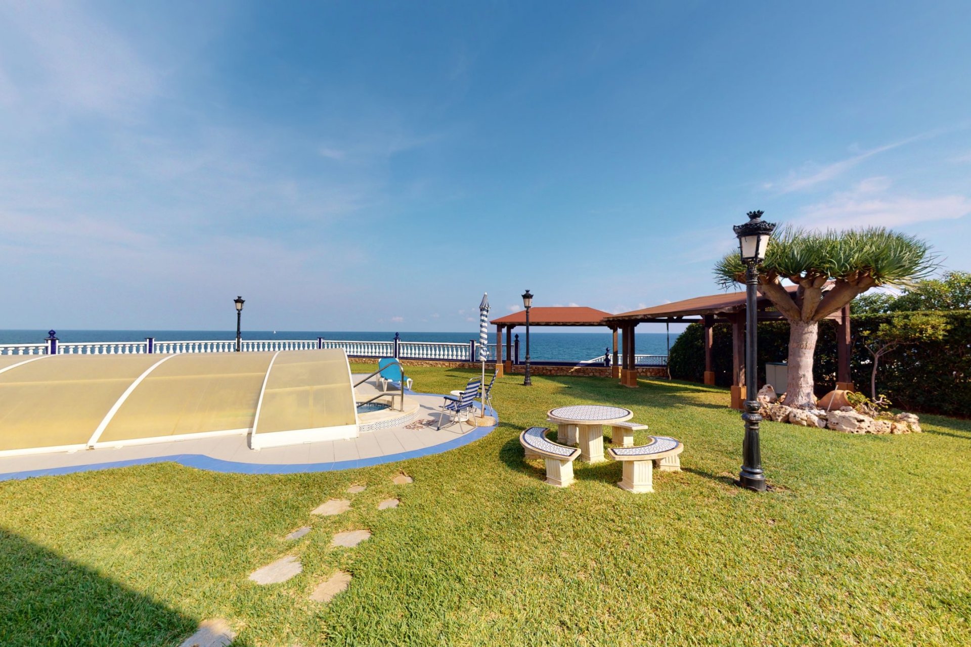 Вторичное жилье - Casa или Chalet Independiente - Orihuela Costa