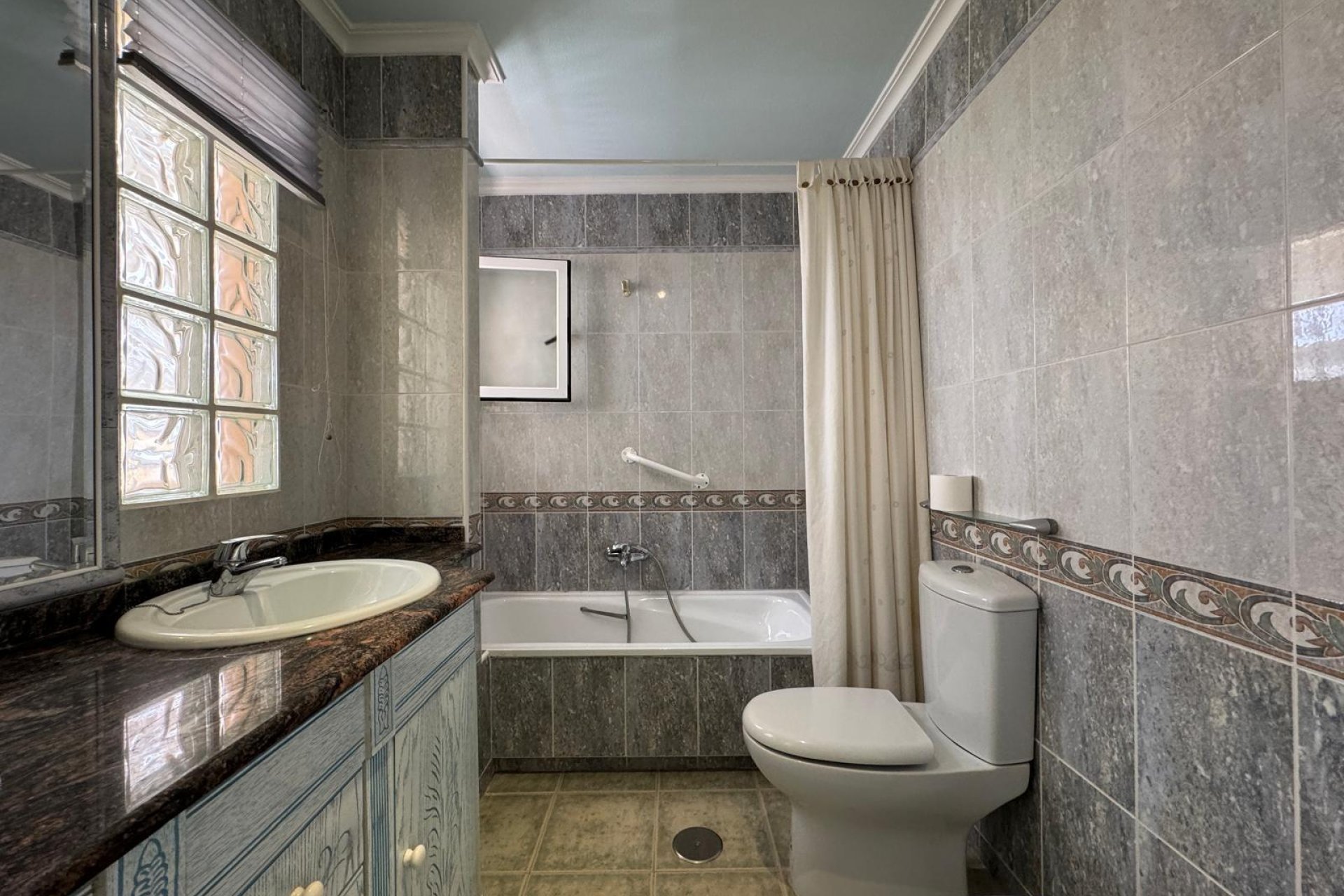 Вторичное жилье - Дом рядовой застройки - Guardamar del Segura - Urbanizaciones