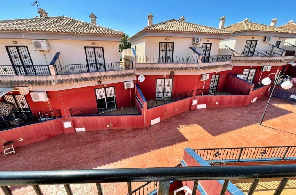 Вторичное жилье - Дом рядовой застройки - Torrevieja - Aguas Nuevas