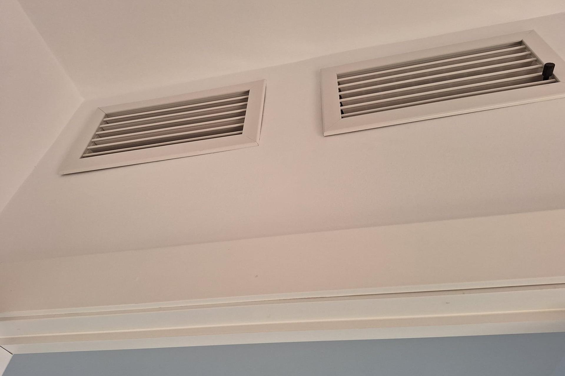 Вторичное жилье - Дом рядовой застройки - Torrevieja - Centro