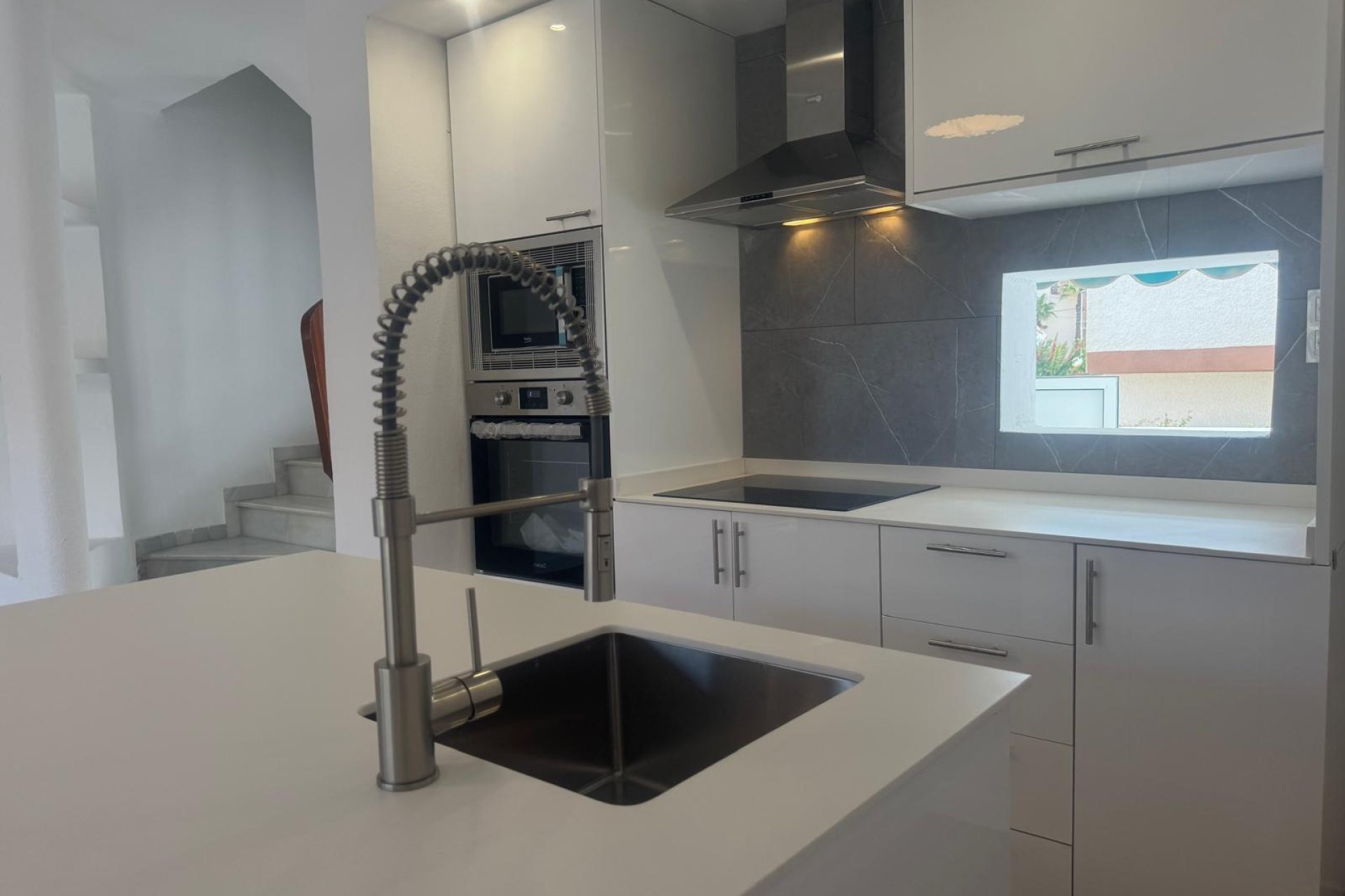 Вторичное жилье - Дом рядовой застройки - Torrevieja - Los Frutales