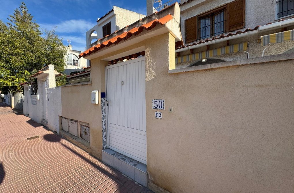 Вторичное жилье - Дом рядовой застройки - Torrevieja - Playa de los locos