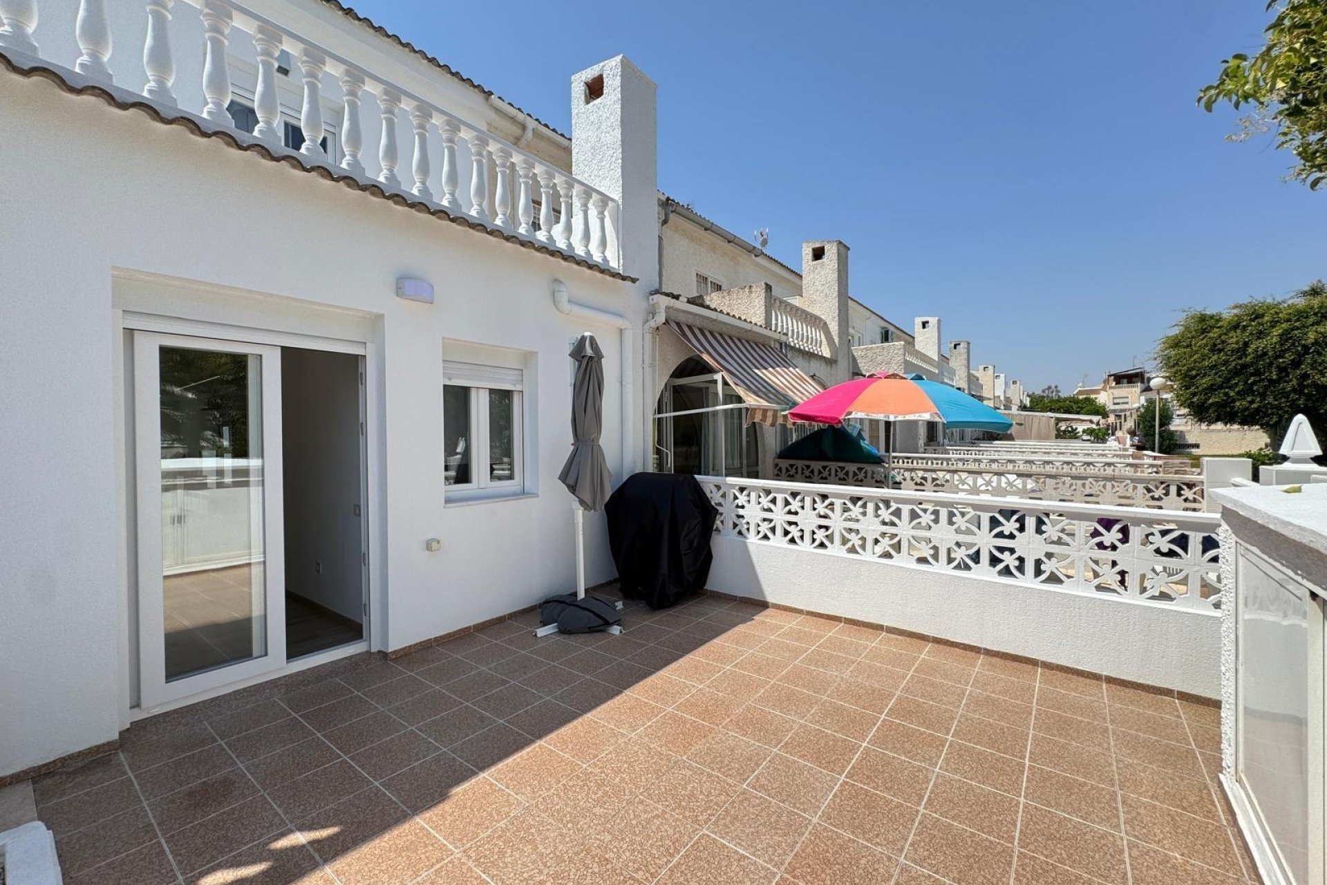 Вторичное жилье - Дом рядовой застройки - Torrevieja - Playa del cura