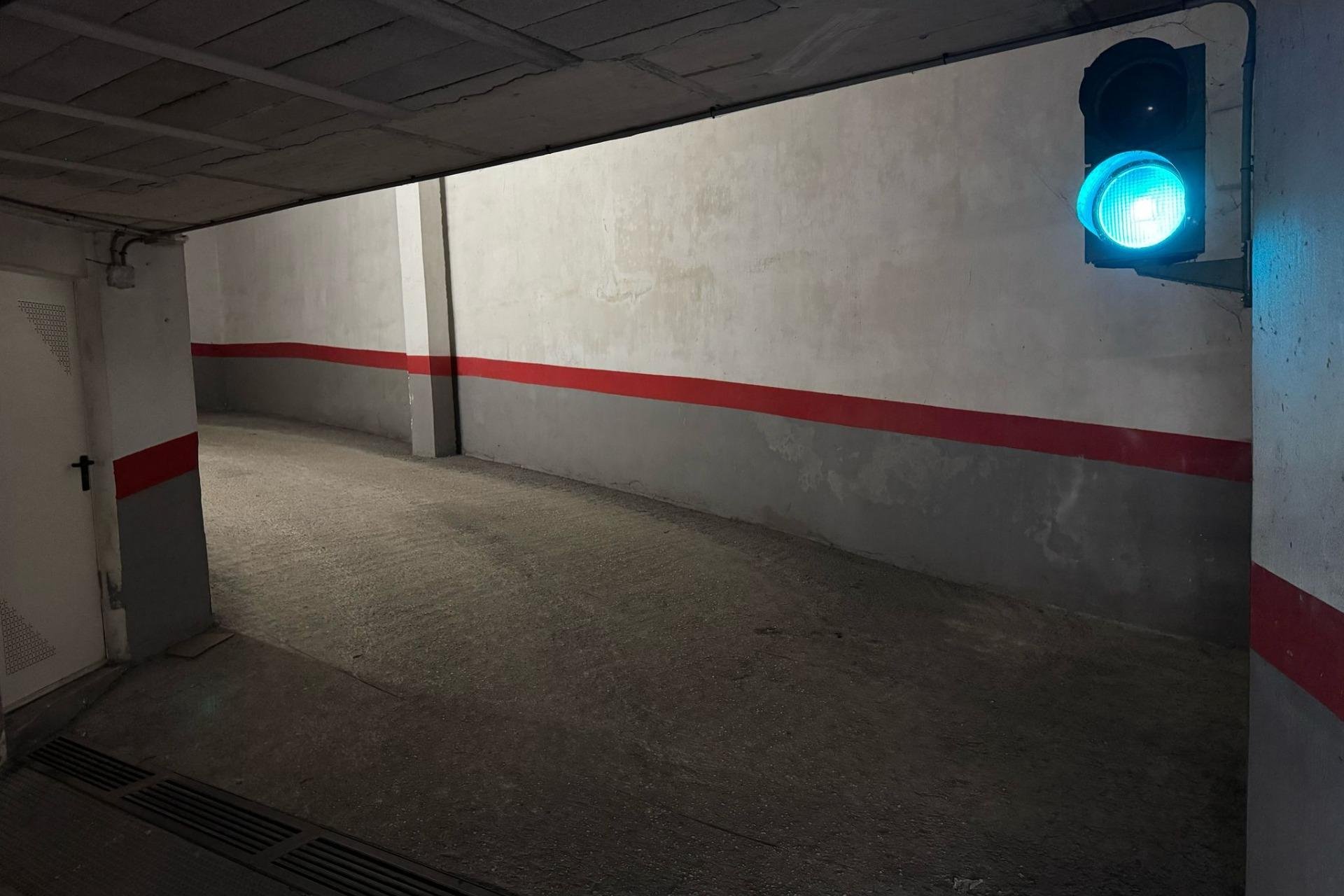 Вторичное жилье - Гараж - Torrevieja - Centro