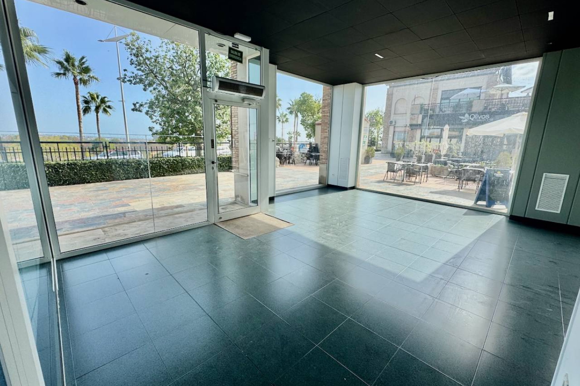 Вторичное жилье - Коммерческий - La Finca Golf