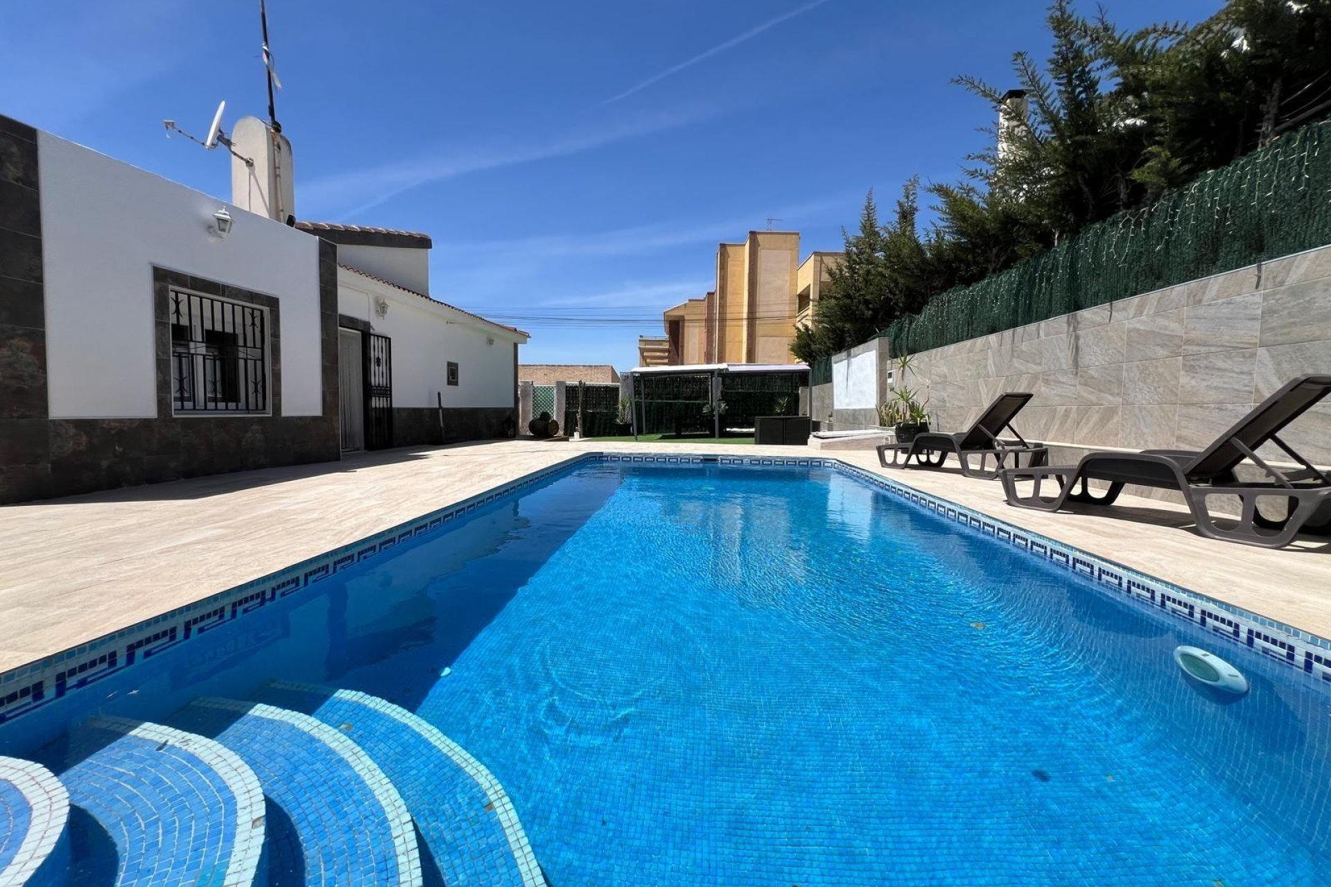 Вторичное жилье - Villa - Torrevieja - Los altos