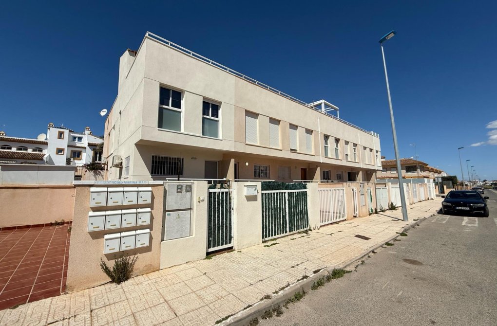 Вторичное жилье - Дом рядовой застройки - Orihuela Costa - Los Dolses