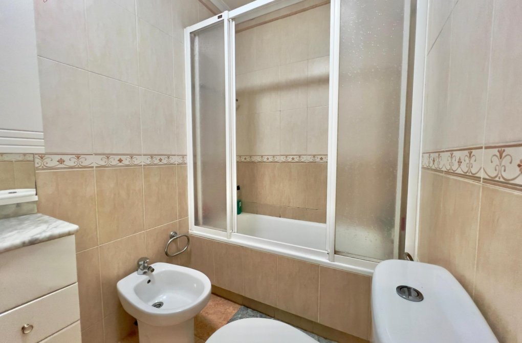 Resale - Apartment - Torrevieja - Centro