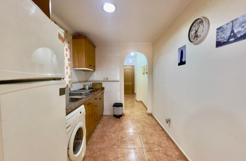Resale - Apartment - Torrevieja - Centro