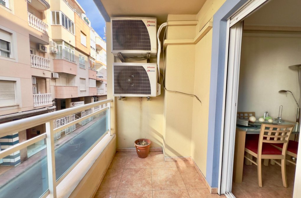 Resale - Apartment - Torrevieja - Centro
