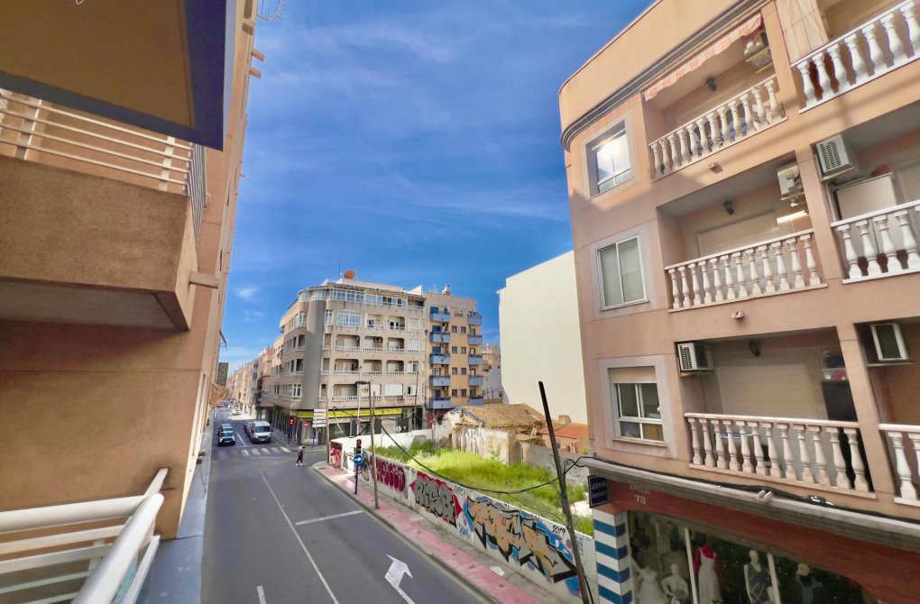 Resale - Apartment - Torrevieja - Centro
