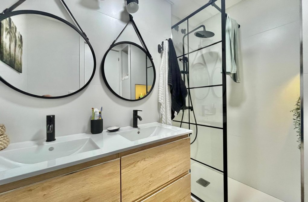 Reventa - Apartamento - Torrevieja - Calas blanca