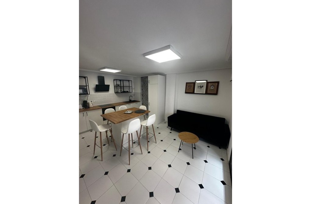 Reventa - Apartamento - Torrevieja - Centro