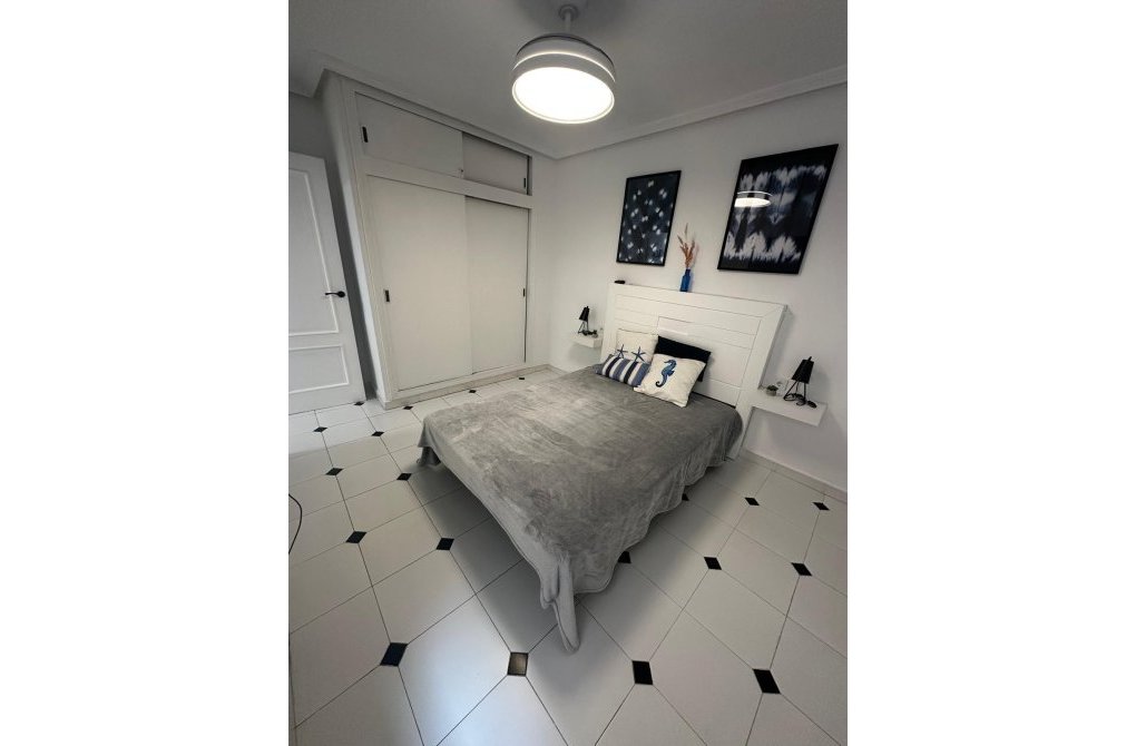 Reventa - Apartamento - Torrevieja - Centro