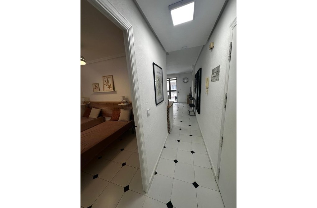 Reventa - Apartamento - Torrevieja - Centro