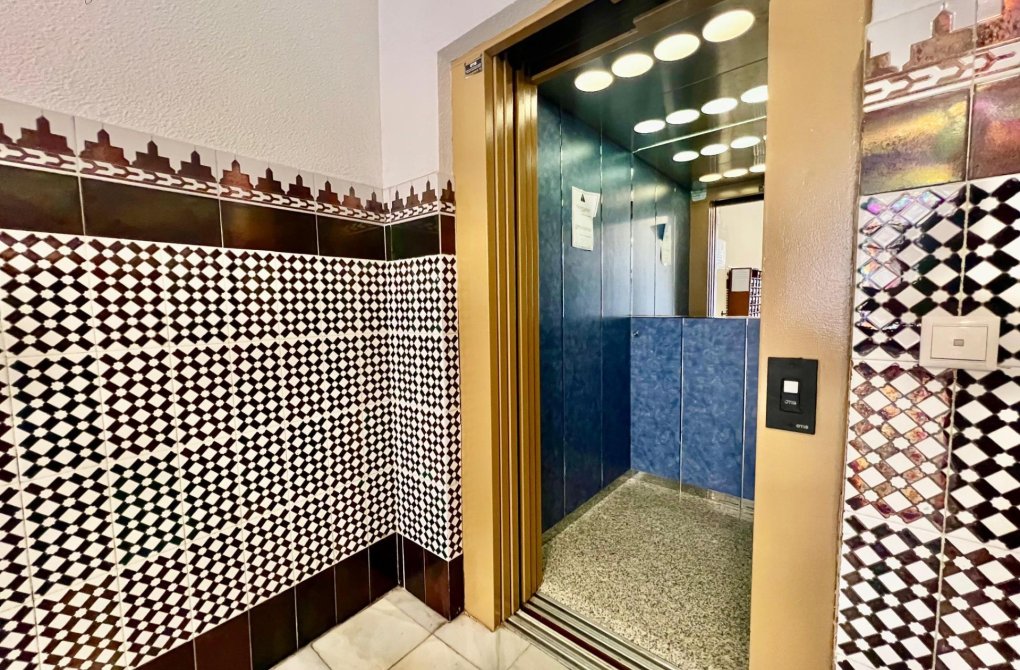 Reventa - Estudio - Torrevieja - Habaneras