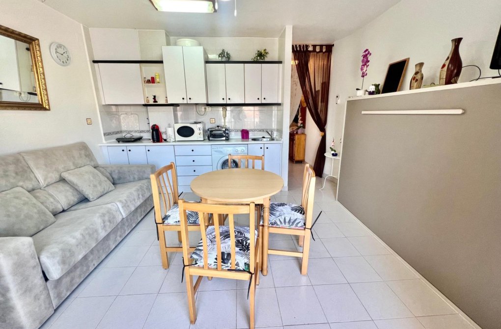 Reventa - Estudio - Torrevieja - Habaneras