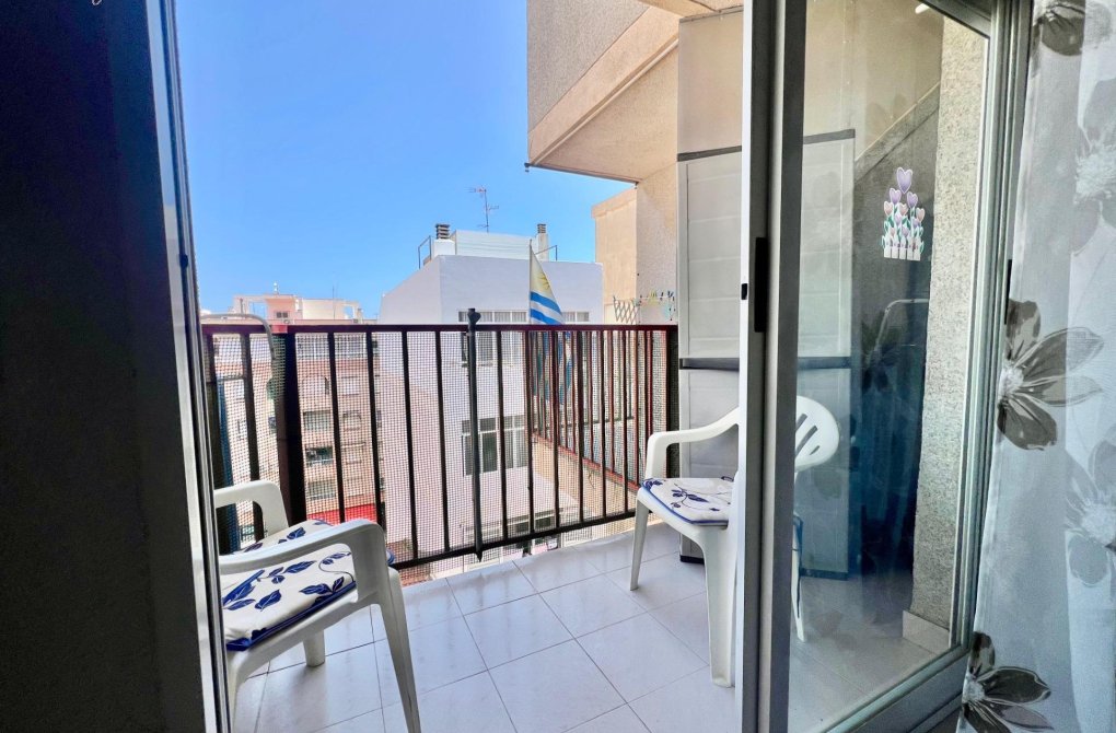 Reventa - Estudio - Torrevieja - Habaneras