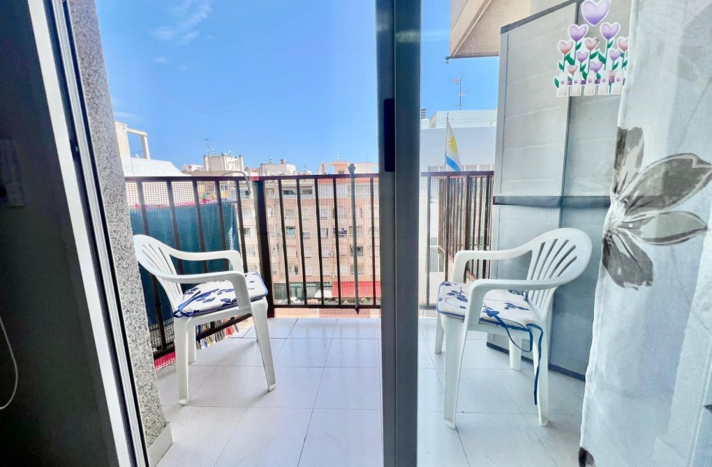 Reventa - Estudio - Torrevieja - Habaneras