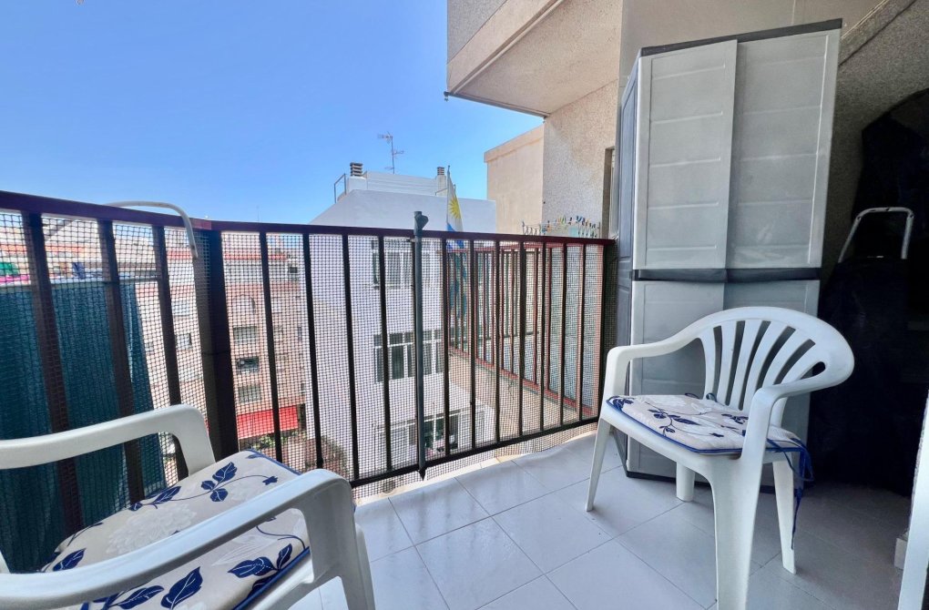 Reventa - Estudio - Torrevieja - Habaneras