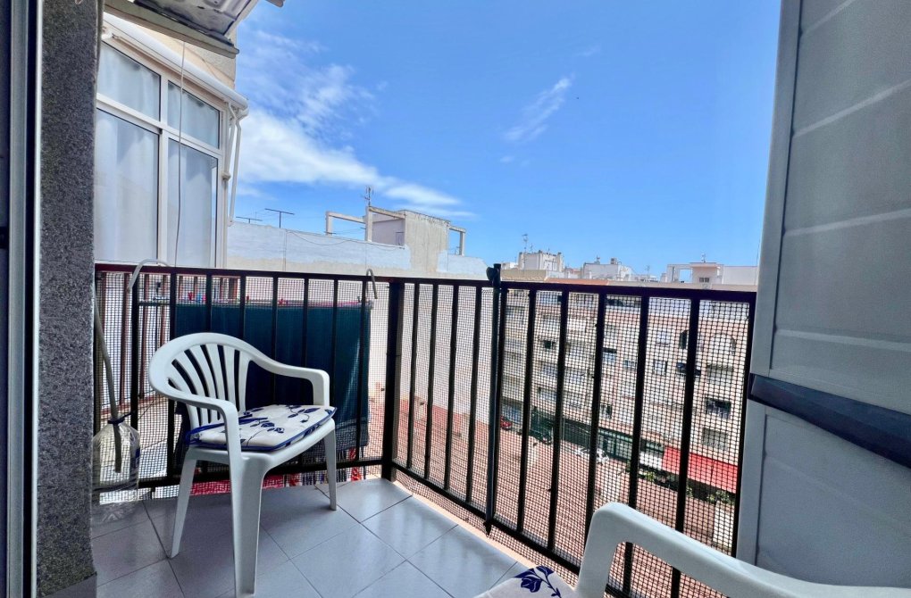 Reventa - Estudio - Torrevieja - Habaneras