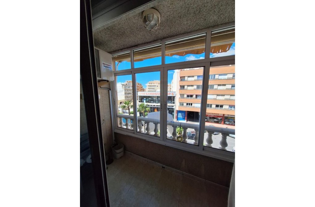 Rynek wtórny - Apartament - Torrevieja - Playa de los locos