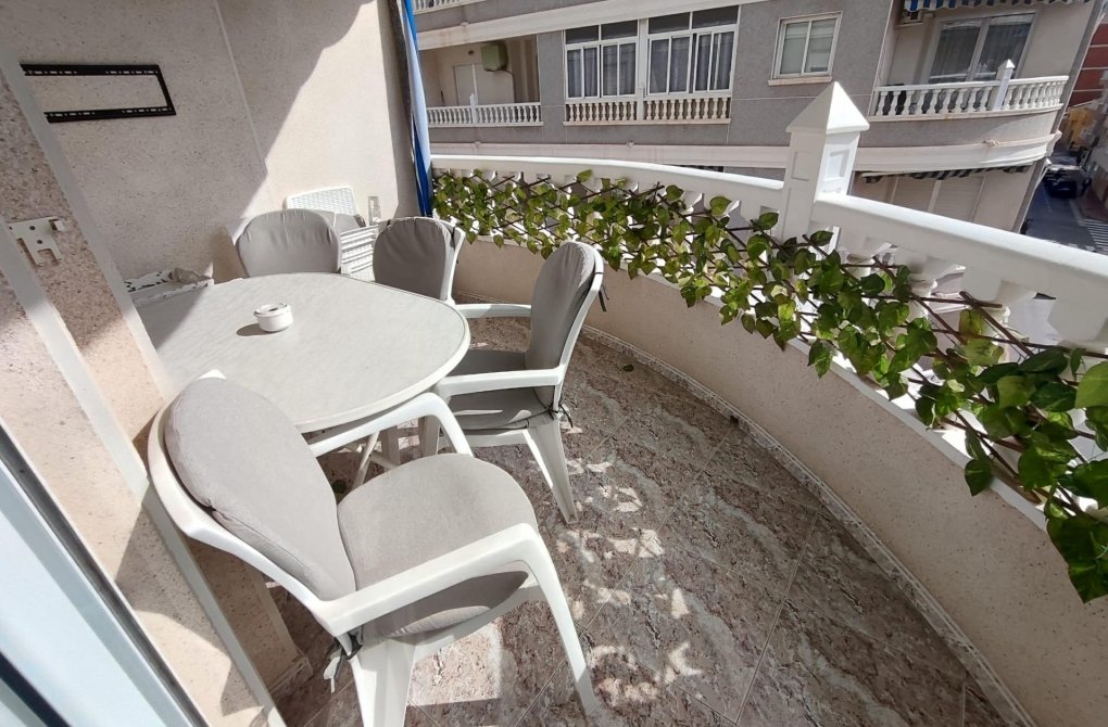 Reventa - Apartamento - Torrevieja - Playa del cura