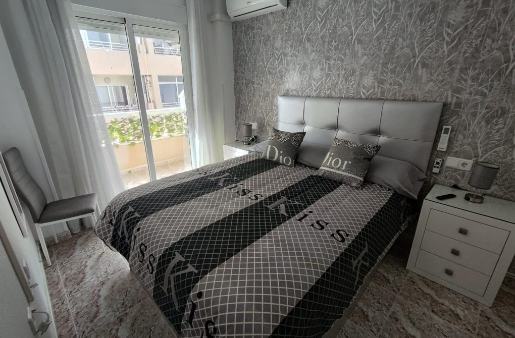Reventa - Apartamento - Torrevieja - Playa del cura