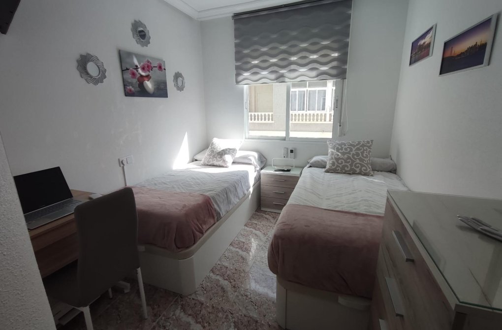 Reventa - Apartamento - Torrevieja - Playa del cura