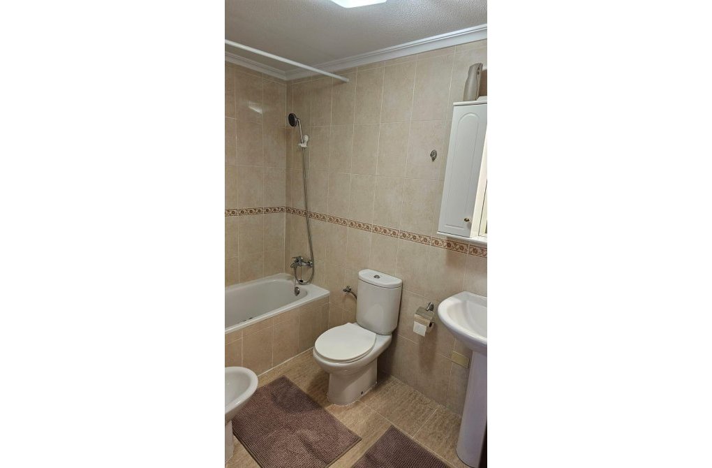 Вторичное жилье - Квартира - Torrevieja - Playa de los locos