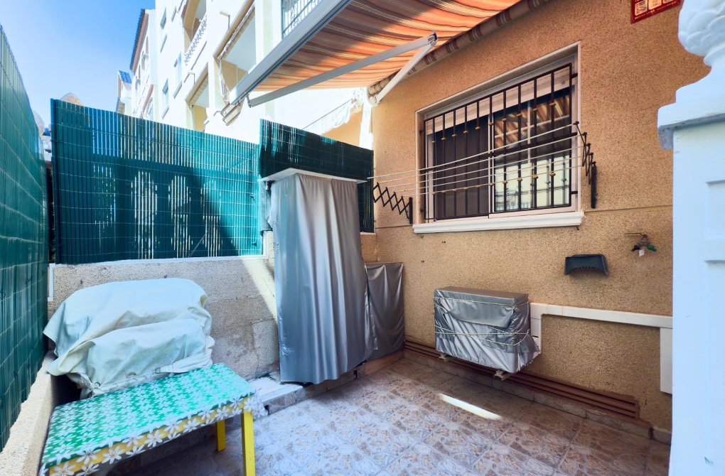 Вторичное жилье - Квартира - Torrevieja - La Mata pueblo