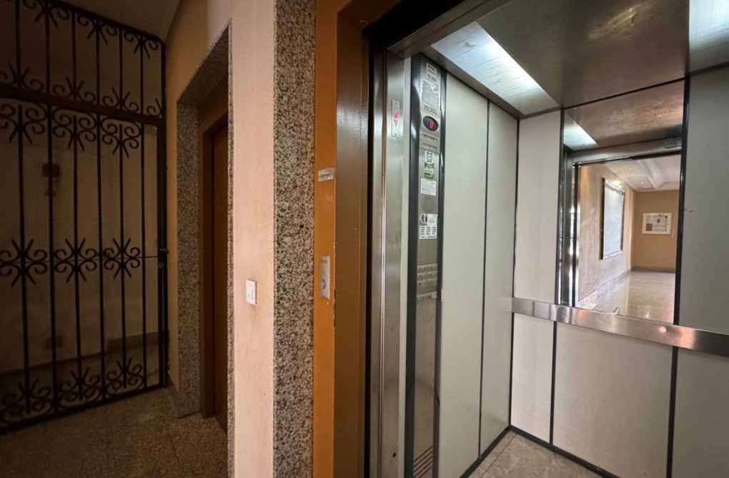 Rynek wtórny - Apartament - Torrevieja - Centro