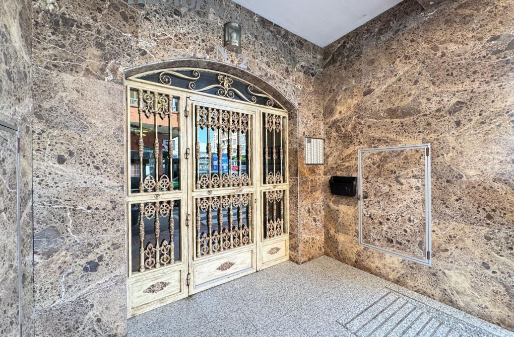 Rynek wtórny - Apartament - Torrevieja - Centro