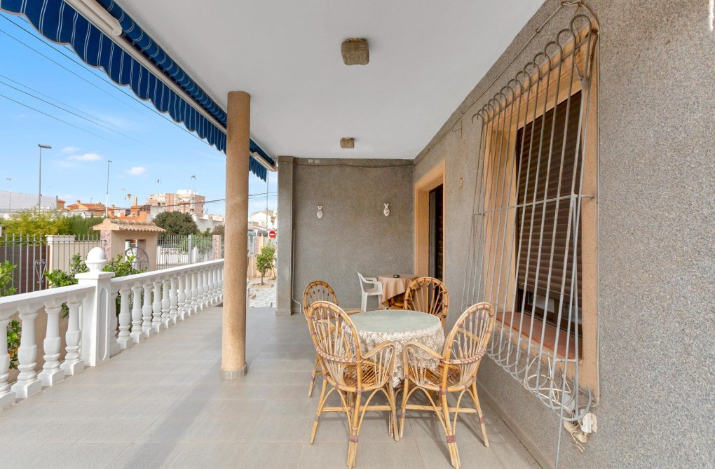 Вторичное жилье - Bилла - Torrevieja - Nueva Torrevieja