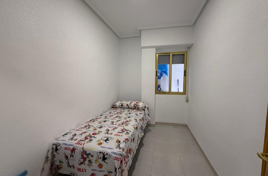 Resale - Apartment - Torrevieja - La Mata