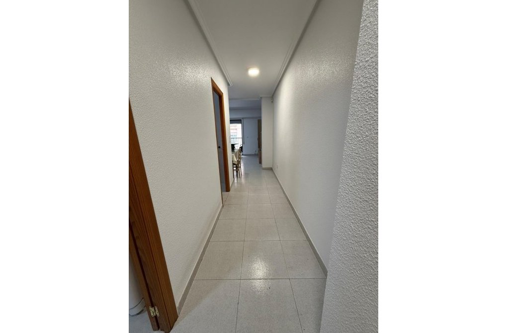 Resale - Apartment - Torrevieja - La Mata