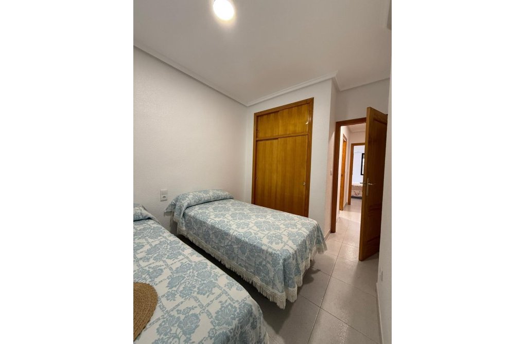 Resale - Apartment - Torrevieja - La Mata