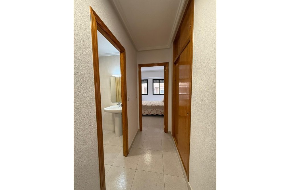 Resale - Apartment - Torrevieja - La Mata