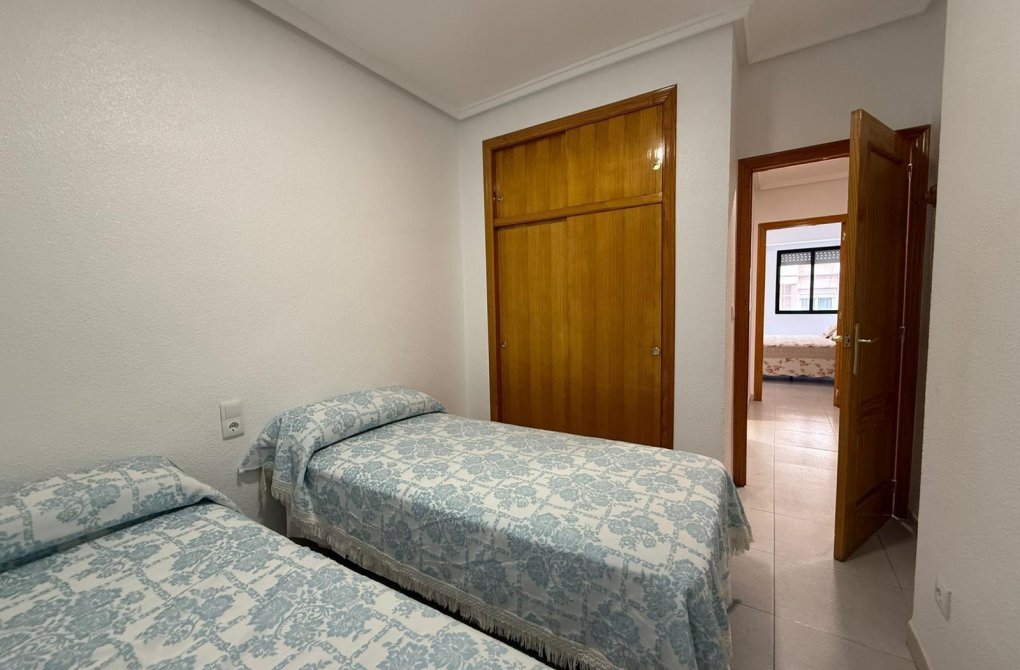 Resale - Apartment - Torrevieja - La Mata