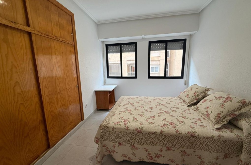 Resale - Apartment - Torrevieja - La Mata